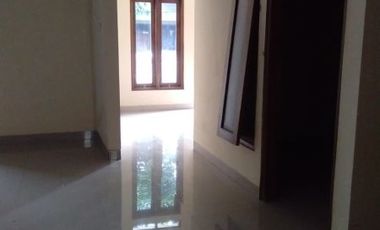DIJUAL RUMAH MURAH BERLOKASI STRATEGIS TYPE 70 DIDEKAT JALAN SOLO