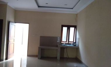 DIJUAL RUMAH MURAH BERLOKASI STRATEGIS TYPE 70 DIDEKAT JALAN SOLO