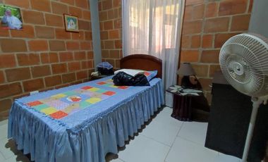 casa en venta en miravalle. Cod V14124