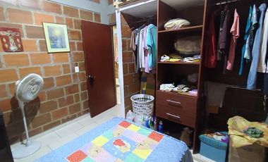 casa en venta en miravalle. Cod V14124