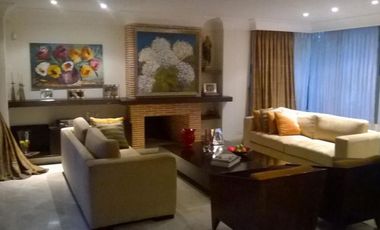 casa en venta en poblado. Cod V5020