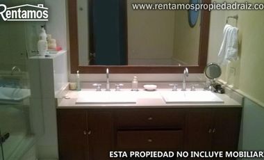 casa en venta en poblado. Cod V5020