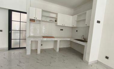 Rumah Baru Harga Terbaik di Area Strategis Tebet Barat Dalam Jak-Sel