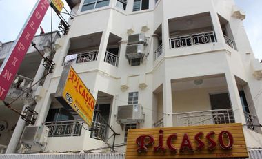 7 Bedroom Townhouse for sale in Patong, Phuket