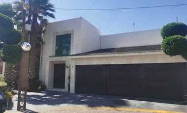 BONITA RESIDENCIA CON ALBERCA EN FRACCIONAMIENTO ZONA ATLIXCAYOTL