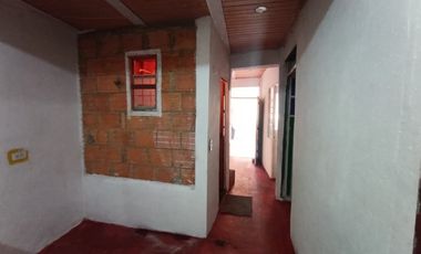 casa en venta en el tesoro. Cod V7071901