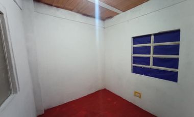 casa en venta en el tesoro. Cod V7071901