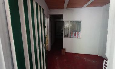 casa en venta en el tesoro. Cod V7071901