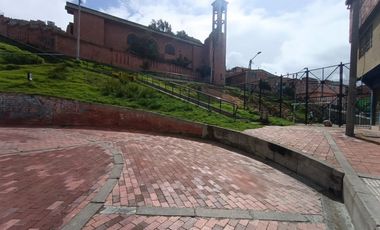 casa en venta en el tesoro. Cod V7071901