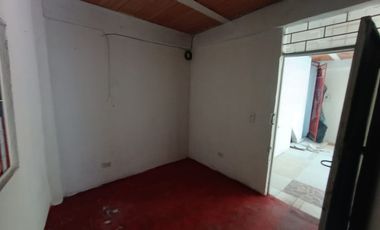 casa en venta en el tesoro. Cod V7071901