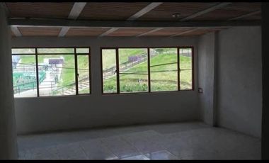 casa en venta en el tesoro. Cod V7071901