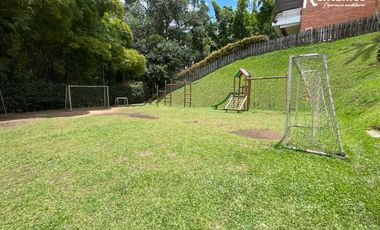 casa en arriendo en loma del atravesado. Cod A775645