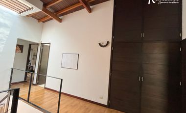 casa en arriendo en loma del atravesado. Cod A775645