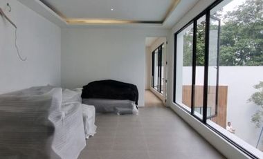 LUXURIOUS MODERN TROPICAL HOUSE FOR SALE at Jl TAMAN TIRTA GOLF, BSD