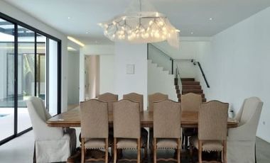 LUXURIOUS MODERN TROPICAL HOUSE FOR SALE at Jl TAMAN TIRTA GOLF, BSD