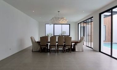 LUXURIOUS MODERN TROPICAL HOUSE FOR SALE at Jl TAMAN TIRTA GOLF, BSD
