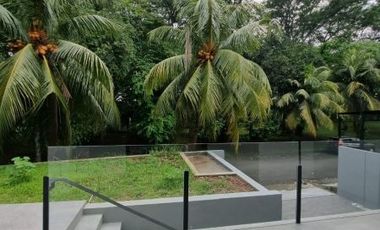LUXURIOUS MODERN TROPICAL HOUSE FOR SALE at Jl TAMAN TIRTA GOLF, BSD
