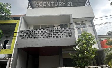 Rumah Tengah Kota Dekat Panakukang Puri Taman Sari