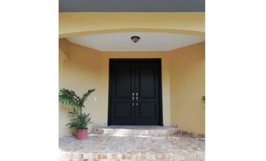 Se Alquila Casa en Antigua Costa del Este