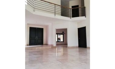 Se Alquila Casa en Antigua Costa del Este