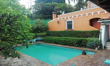 Casa en Privada en Las Palmas Cuernavaca - CRB-940-Cp