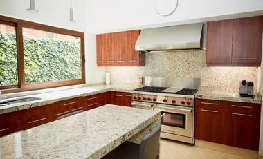 Casa en venta en Club de Golf Los Encinos