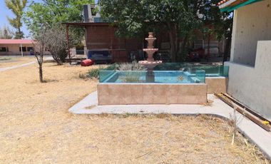 Venta Casa con Alberca y Bodegas Comerciales Cerca Aeropuerto de Aguascalientes