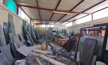 Venta Casa con Alberca y Bodegas Comerciales Cerca Aeropuerto de Aguascalientes