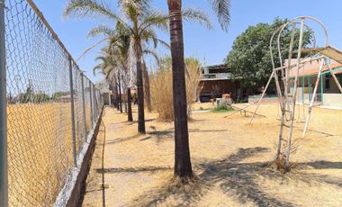 Venta Casa con Alberca y Bodegas Comerciales Cerca Aeropuerto de Aguascalientes
