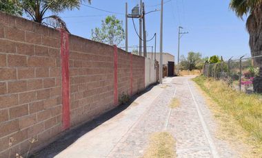 Venta Casa con Alberca y Bodegas Comerciales Cerca Aeropuerto de Aguascalientes