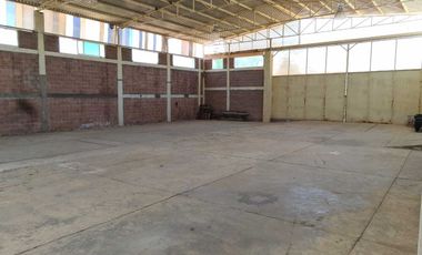 Venta Casa con Alberca y Bodegas Comerciales Cerca Aeropuerto de Aguascalientes