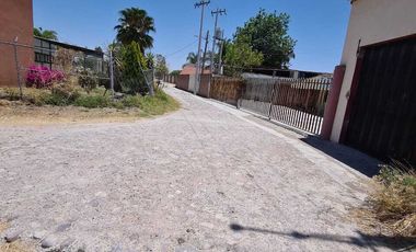 Venta Casa con Alberca y Bodegas Comerciales Cerca Aeropuerto de Aguascalientes