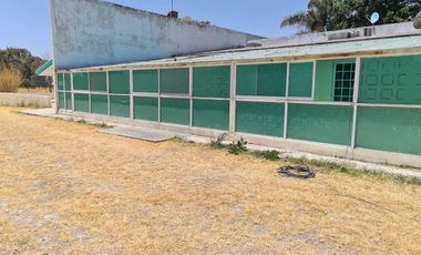 Venta Casa con Alberca y Bodegas Comerciales Cerca Aeropuerto de Aguascalientes