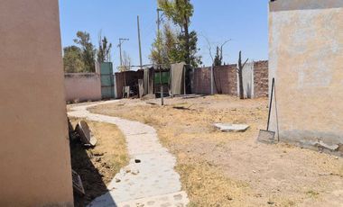 Venta Casa con Alberca y Bodegas Comerciales Cerca Aeropuerto de Aguascalientes