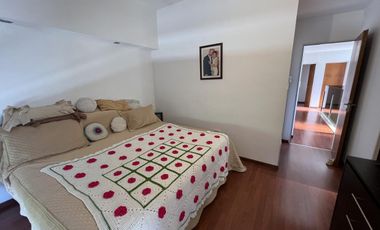 EN VENTA  CASA 6 DORMITORIOS. 3 COCHERAS CUBIERTAS. QUINCHO Y PILETA. TERRENO DE 1422M2 - FUNES.