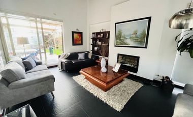 casa en arriendo en canelon. Cod A5616