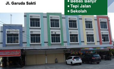 dijual ruko 3 lt lokasi pinggir jalan garuda sakti km 2