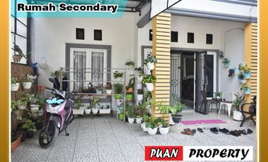 dijual murah rumah seken 2 lantai di marpoyan damai