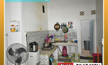 dijual murah rumah seken 2 lantai di marpoyan damai