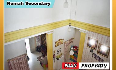 dijual murah rumah seken 2 lantai di marpoyan damai