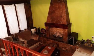 VENTAS CASA 5 AMBIENTES CON COCHERA BANFIELD