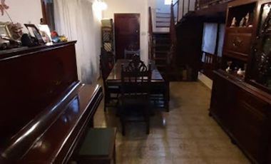 VENTAS CASA 5 AMBIENTES CON COCHERA BANFIELD