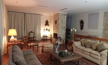 Casa en venta de 5 dorm. Colegio Mayflawer, Lo Barnechea