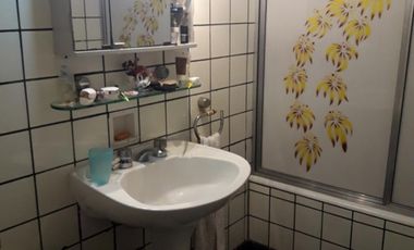 CASA TRES AMBIENTES CON GARAGE PARA DOS AUTOS