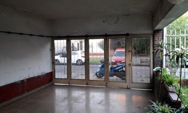 CASA TRES AMBIENTES CON GARAGE PARA DOS AUTOS