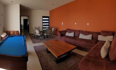 Residencia con amplio jardín en Tres Marías