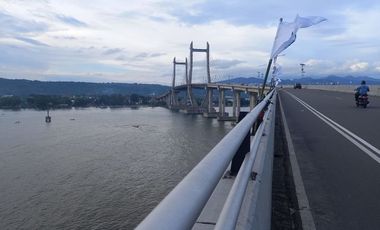 Dijual tanah di Halong Ambon. Lokasi strategis berhadapan dengan jalan utama