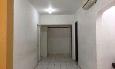 Sewa Rumah Tinggal Strategis Tebet Timur Dalam  - Akses 2 Mobil, Carport 2, Siap Huni