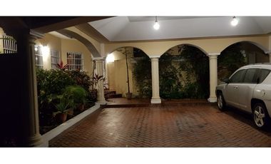 Alquiler con opcion a compra / VENTA casa con piscina Hato Pintado(AA)