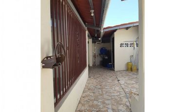VENTA CASA RESIDENCIAL MIRAFLORES PENONOMÉ